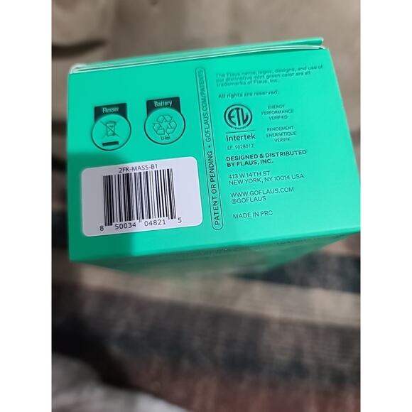 New FLAUS Electric Flosser with 3 Speeds + Replacement Heads - Picture 5 of 6